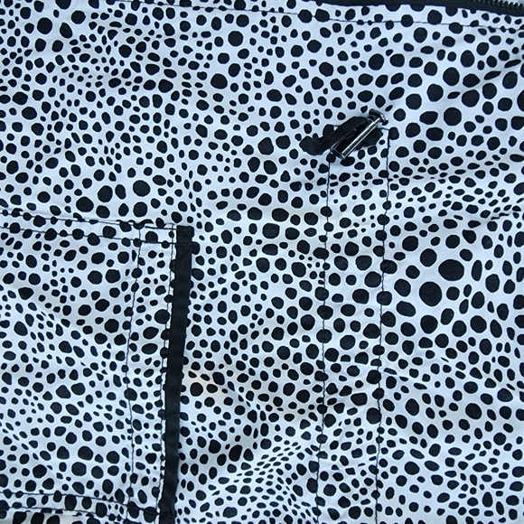 Chico’s Black White Dalmatian Print Cinch Waist Anorak 2 Way Zipper Rain… - Picture 10 of 14
